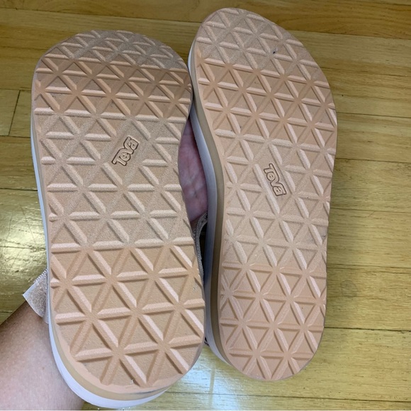 Teva Women's Flatform Universal Sandals - Size 11 - Picture 8 of 8